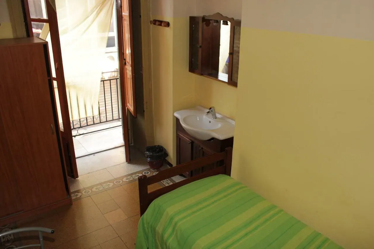 B&B Stazione Centrale Palermo 2*,