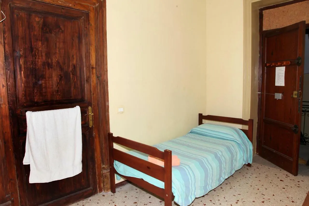 ** Bed & Breakfast B&B Stazione Centrale Palermo Italy